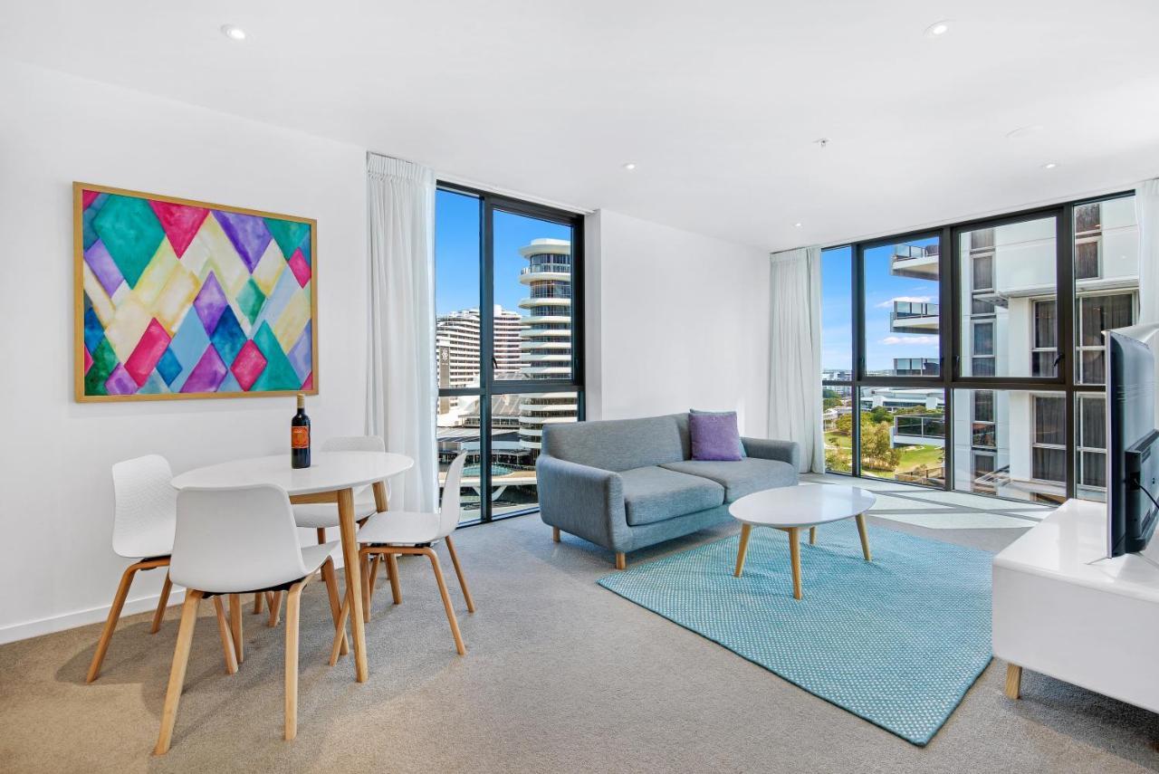 The Eureka Gold Coast Residence On Broadbeach ภายนอก รูปภาพ