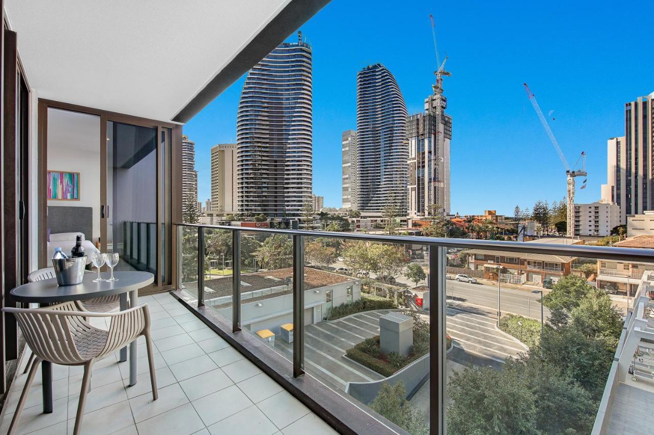 The Eureka Gold Coast Residence On Broadbeach ภายนอก รูปภาพ