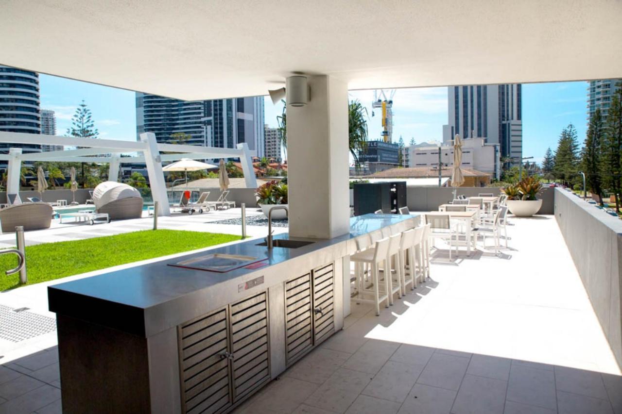 The Eureka Gold Coast Residence On Broadbeach ภายนอก รูปภาพ